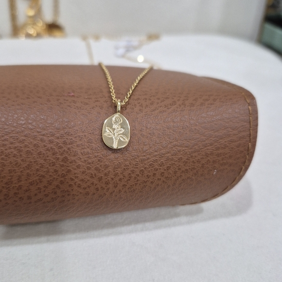 Jewelry - Gold Necklace